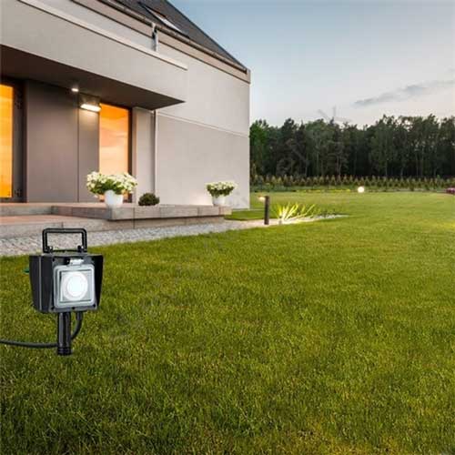 prakticka-zasuvka-s-casovacem